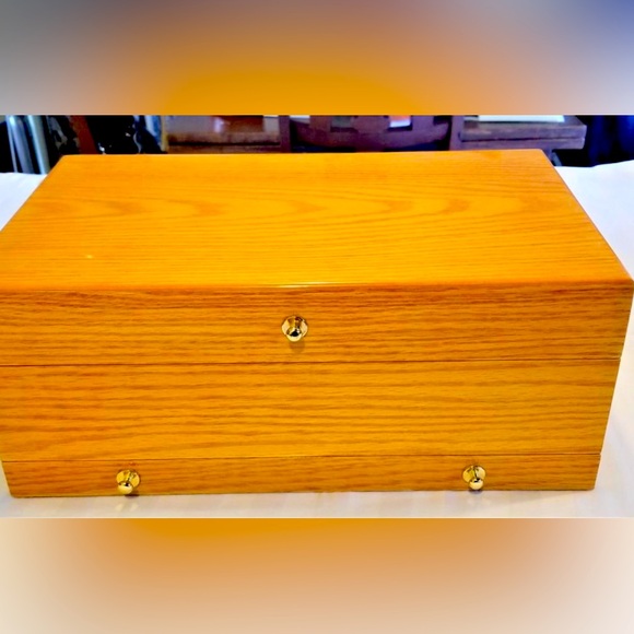 Lori Greiner Large Jewelry Chest - Picture 3 of 12